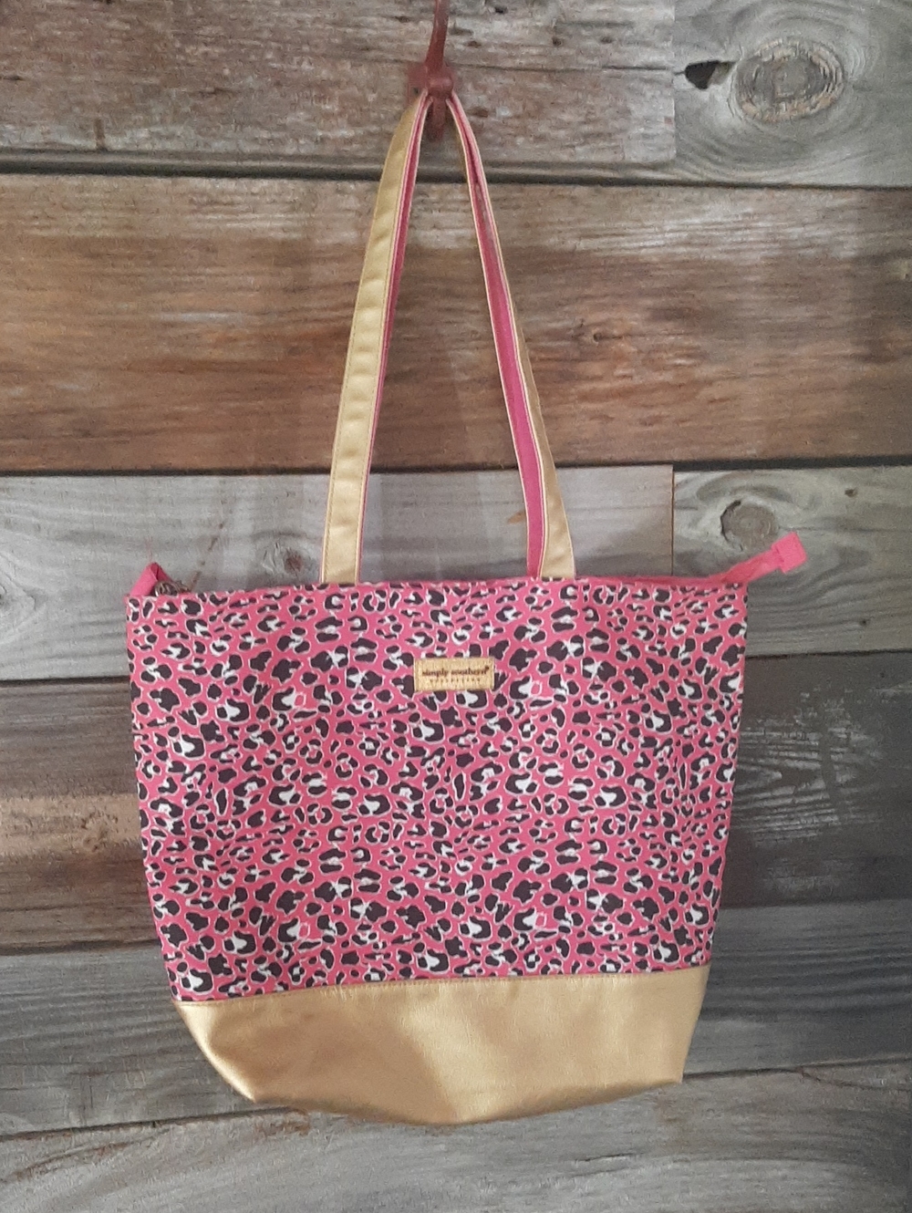 NWOT! 🩷Simply Southern Pink and Black Leopard Print Tote Bag with Gold Base